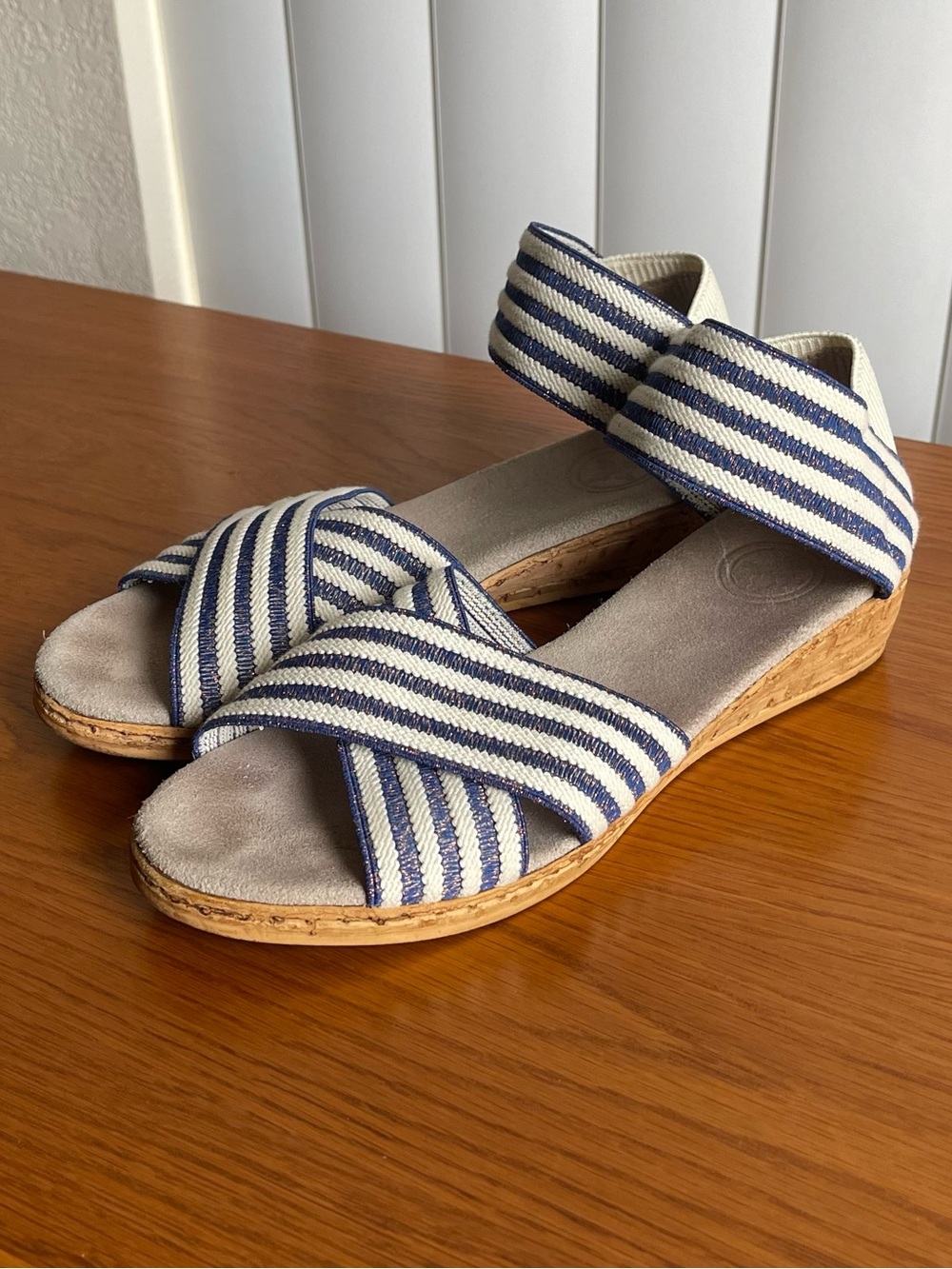 Charleston Shoe Co. Peachtree Low Wedge Sandal Size 6